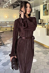 Celebrity Style Crew Neck Bell Sleeve Shift Pleated Maxi Dress - Brown